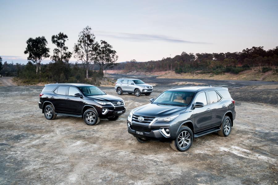  Toyota Fortuner GX (AN160) 2015 года  (AU) (фото 14 из 14)